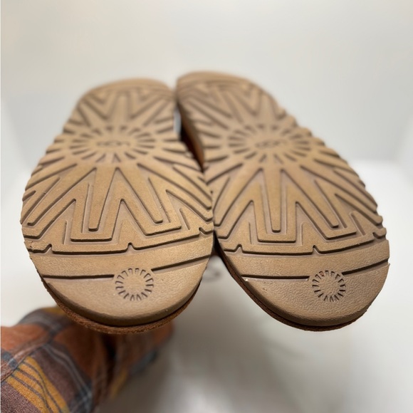 UGG Neumel Men’s 9 Brown Leather Wool Lined Chukka Boots - Picture 8 of 12